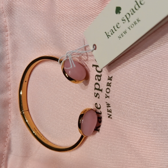 kate spade Jewelry - 🤍BF deal: Kate Spade pearl drop bracelet NWT and dust bag